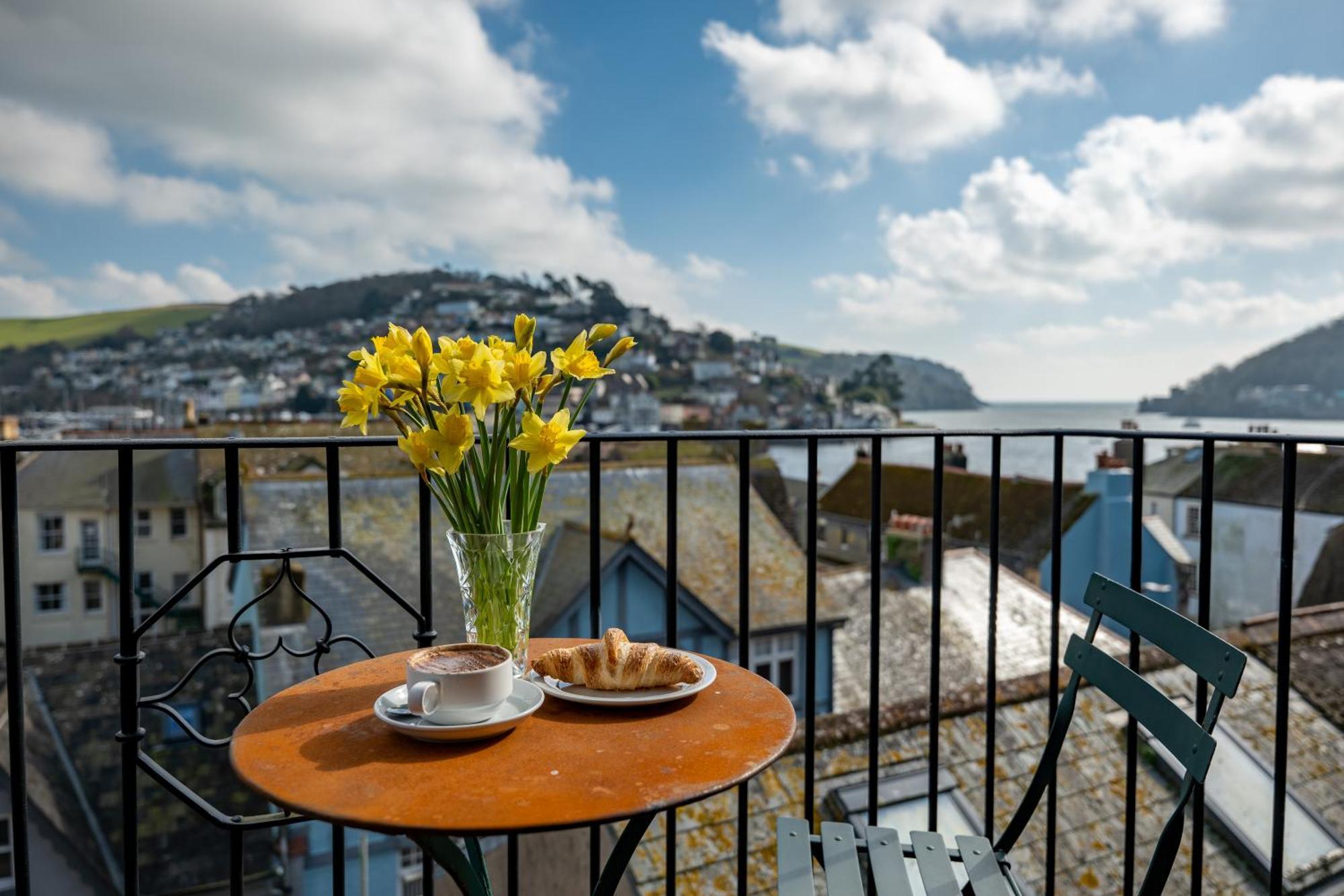 River View With Parking & Balcony Apartment Dartmouth